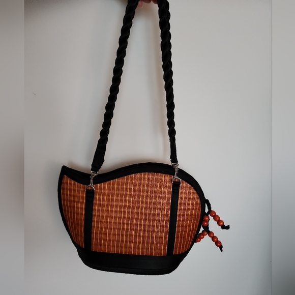 Handwoven Baskets of Cambodia Kiri Wave Bag - Picture 2 of 7